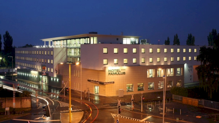 Hotel Famulus****