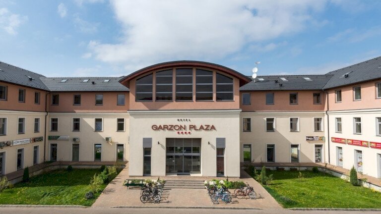 Hotel**** Garzon Plaza