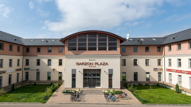 Hotel**** Garzon Plaza