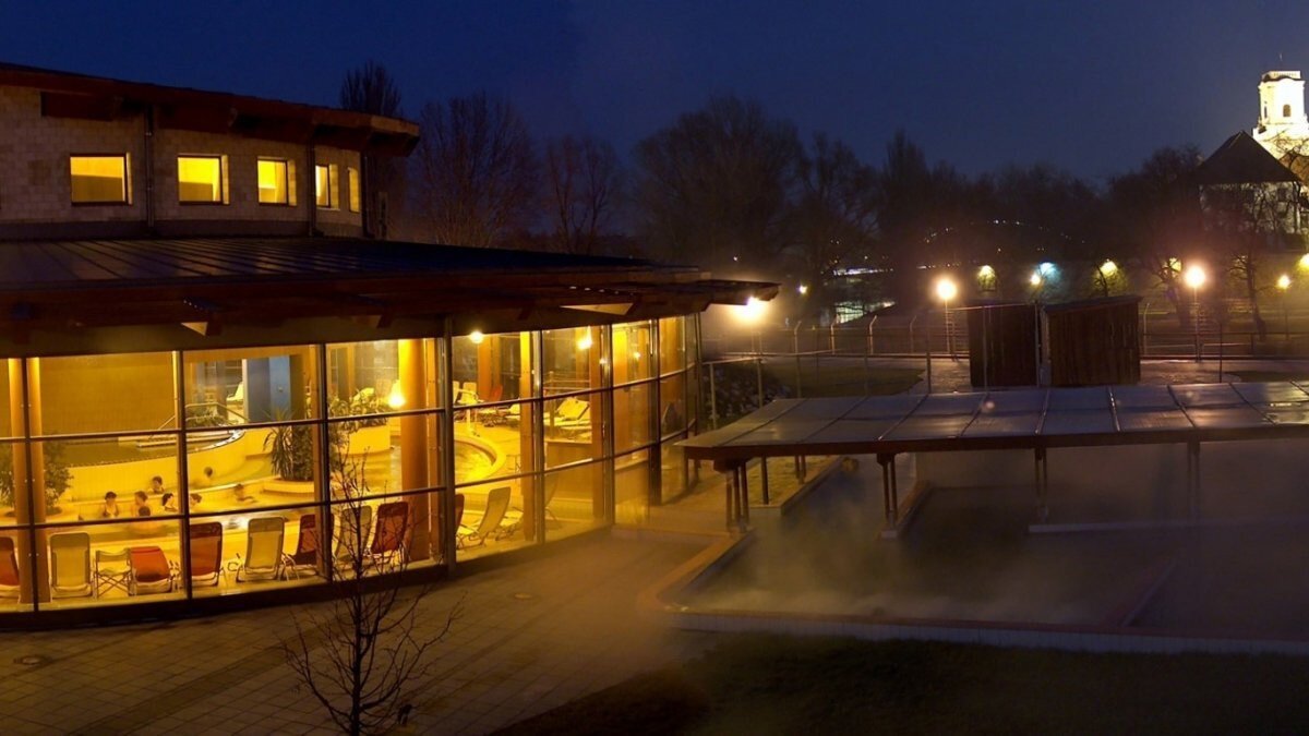Night Bathing in the Rába Quelle Thermal Bath & Spa
