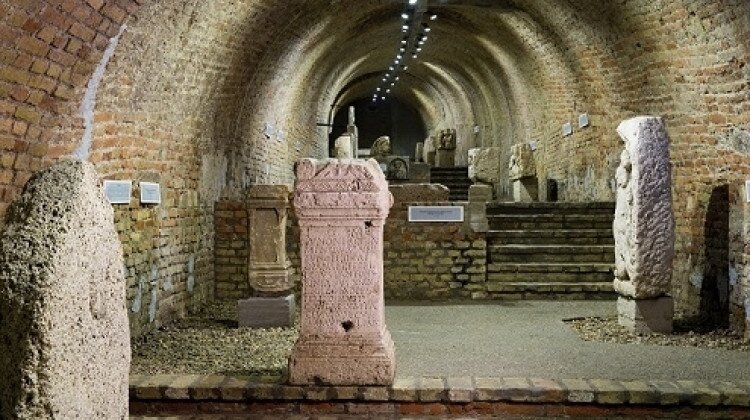 Várkazamata – Kőtár (Rómer Flóris Művészeti és Történeti Múzeum)